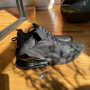 NWOT airmax 270